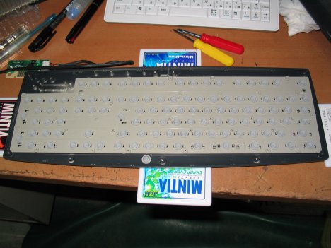 分解されたキーボード